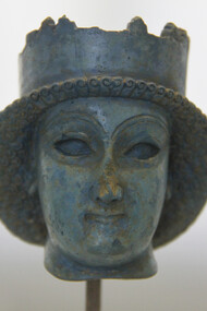 Testa in bronzo della regina Atossa, moglie di Dario