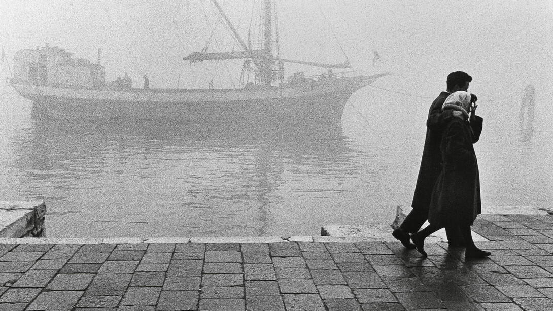 Fulvio Roiter, Venezia, Fondamenta delle Zattere, 1965 © Fondazione Fulvio Roiter