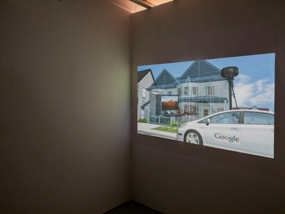 Peggy Ahwesh, The Falling Sky, 2017, Video, 10 min. (looped), courtesy of the artist and Microscope Gallery. Courtesy of carriage trade