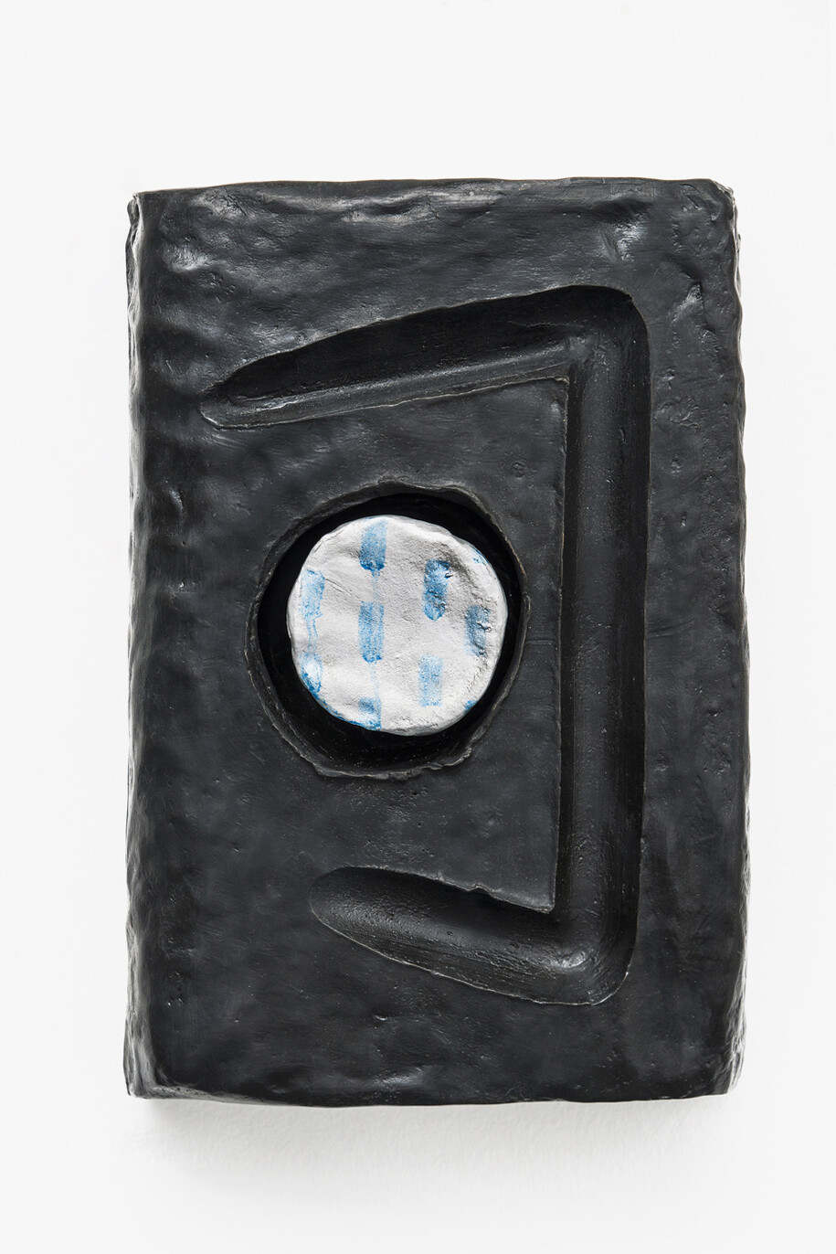 Erika Verzutti, Uber, 2015, Bronze, aluminum and oil © The Artist; Courtesy Alison Jacques Gallery, London; Photography Michael Brzezinski
