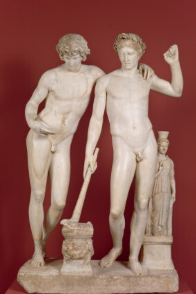 Orestes y Pílades o Grupo de San Ildefonso
Hacia 10 a.C.. Mármol blanco de Carrara, 161 x 106 cm.