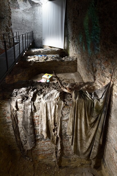 Roberto Ghezzi, view of the Frammenti exhibition. Conservation acts for a future of freedom for CONNEXXION 2023, Civic Archaeological Museum, Savona, 2023-24. Ph. Michele Alberto Sereni