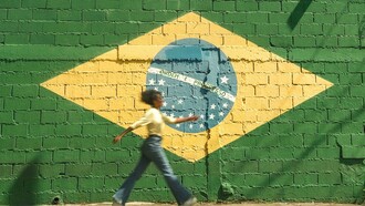 Bandeira do Brasil pintada em muro