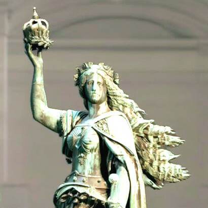 Germania, Fragment aus dem Niederwalddenkmal in Rüdesheim am Rhein (Wendepunkt der deutschen Geschichte nach dem Deutsch-Französischen Krieg, 1870/71)