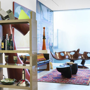 Wendell Castle, Living, exhibition view. Courtesy of Friedman Benda Gallery