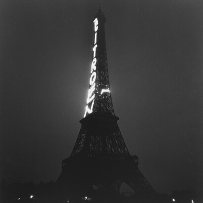 Roger Schall, Tour Eiffel, 1935, Courtesy of Galerie Argentic
