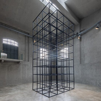 Mona Hatoum, Over, under and in between, vista della mostra. Cortesia di Fondazione Prada