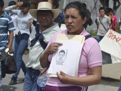 Los familiares que aguardan a sus seres queridos