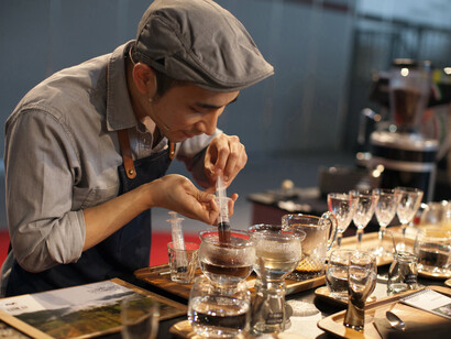 Varatt Vichit Vadakan, Tailandia. Fotografia Christina Solomon/World Coffee Events, 2014    