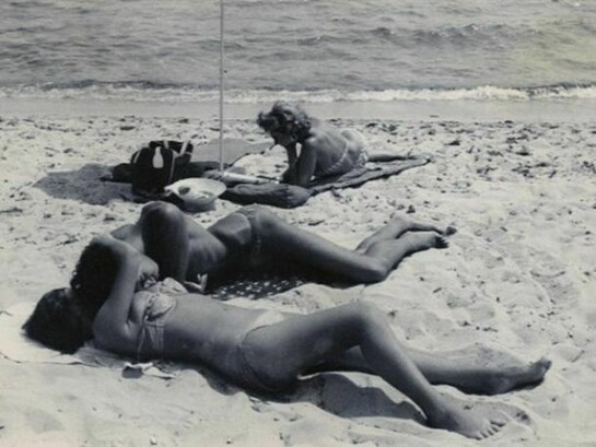 Henri Cartier-Bresson, St. Tropez. 1960's ©Henri Cartier-Bresson/Magnum, courtesy Fondation Henri Cartier-Bresson