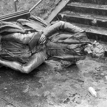 Una estatua de Thomas Jefferson derribada en Portland, Oregón 