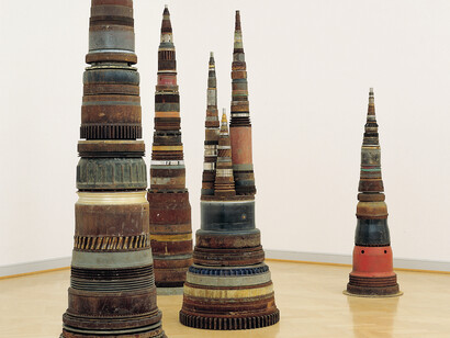 Tony Cragg, Minster, 1990, 420x230x400, steel. Courtesy the artist
