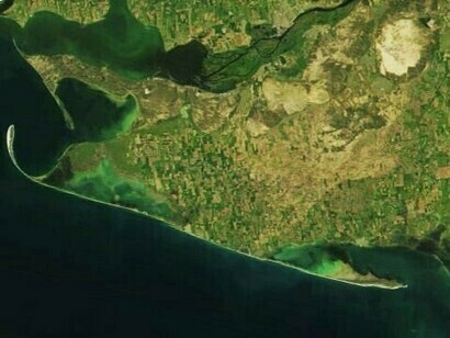 Hoy, Crimea sigue siendo estratégica para Rusia por su salida al Mar Negro, la base naval en Sebastopol y el flujo de recursos como petróleo y granos