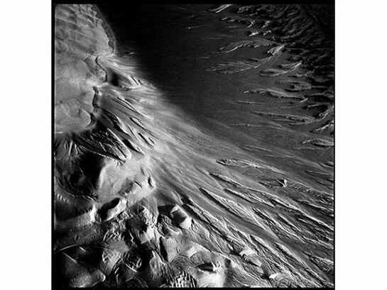 Michael Jackson, Poppit Sands-1, copyright 2014 Michael Jackson/Huxley-Parlour Gallery