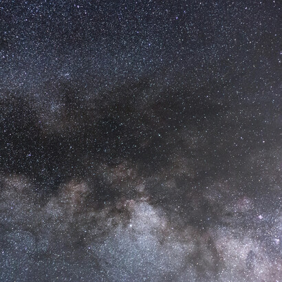 El espacio exterior fue visto como el nuevo horizonte de la modernidad, un escenario para proyectar poder, pero también para imaginar un futuro más allá del planeta natal