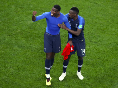 Pogda y Matuidi celebran un gol