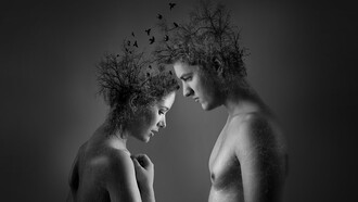 Aprire la mente. La mente è come un paracadute e funziona bene solo quando è aperta e oggi mancano i numeri per avere una mentalità rivoluzionaria… È importante, però, sapere che questo sistema è destinato a fallire e che questi criminali dell’umanità saranno puniti nell’eternità per contrappasso vivendo nella dimensione ultraterrena l’Inferno che hanno creato in questa dimensione
