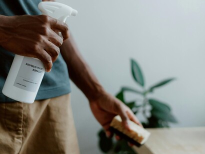 Mantenere la casa pulita a piccoli passi migliora l'umore e riduce lo stress  