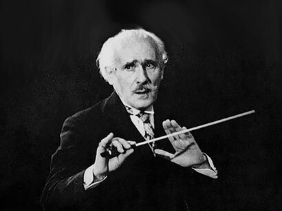 Arturo Toscanini dirige l'orchestra