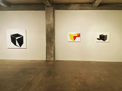 Osi Audu, Magic box, exhibition view. Courtesy of Skoto Gallery