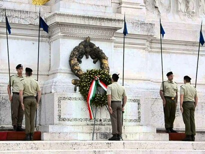 Il cambio della guardia all’Altare della Patria 
