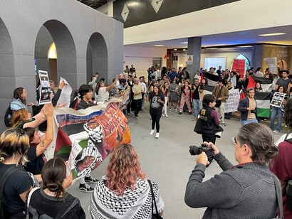 Azione a favore della Palestina alla FIL Guadalajara 2025, 3 dicembre. Foto di Alequihdez