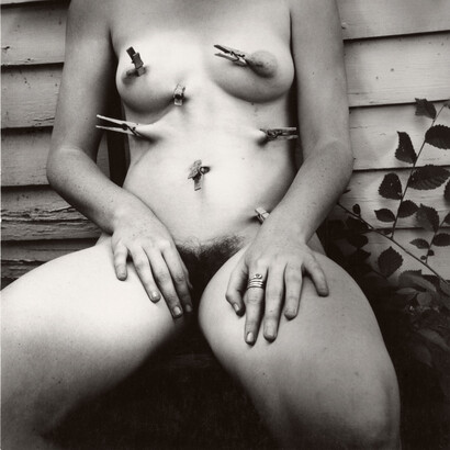 Francesca Woodman, Untitled, Boulder, Colorado, 1972–19752005 Schwarz-Weiß-Silbergelatineabzug auf Barytpapier Black-and-white gelatin silver print on barite paper © Courtesy George and Betty
