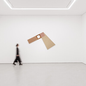 Manfredo de Souzanetto, Da terra, o que vem... vista da exposição. Cortesia da Galeria Simões de Assis