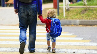 Potremmo proporre una Slow School per la salute anche mentale dei bambini e degli insegnanti
