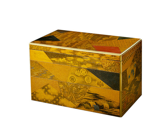 Edo period (1615-1868). Lacquered wood with gold and silver inlays, 8 1/2 x 13 3/4 x 8 1/4 inches. Purchase: the David T. Beals III Fund, F78-23 A-F.