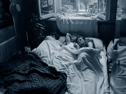 Fetiche. Transformou a fotografia, a imagem, o consumidor, através de uma óptica psicanalítica, jogando com a nossa obsessão pelos objectos inanimados que nos causam desejo ou prazer sexual popularizando acessórios, vestuário e poses