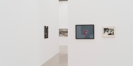 Watching sugar dissolve in a glass of water, Exhibition view. Courtesy of Mumok 