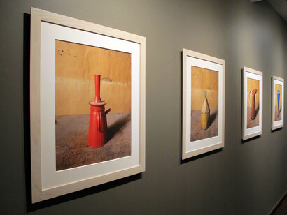 Joel Meyerowitz: Morandi, Cézanne and Me, Exhibition view. Courtesy of Howard Greenberg Gallery