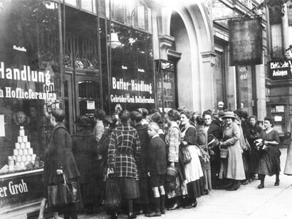 Los pobres son además culpables de la inflación que reduce el poder adquisitivo de sus magros recursos