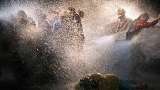 Bill Viola, The Raft, May 2004, Video/sound installation © Bill Viola