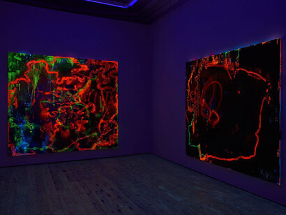 Jacqueline Humphries, exhibition view, Modern Art, 6 June - 5 July 2014, Courtesy Stuart Shave/Modern Art, London, and Greene Naftali, New York