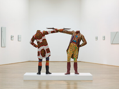Yinka Shonibare, How to Blow Up Two Heads at Once (Gentlemen), 2006. Courtesy of the artist and Colecçõ Sindika Dokolo, Luanda.