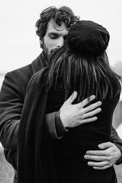 Quando l’illusione svanisce, l’amore può dissolversi o evolversi: dipende dalla nostra capacità di accettare l’altro nella sua interezza