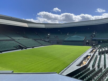 Wimbledon è uno dei quattro tornei del Grande Slam, insieme agli Australian Open, i France Open e gli US Open