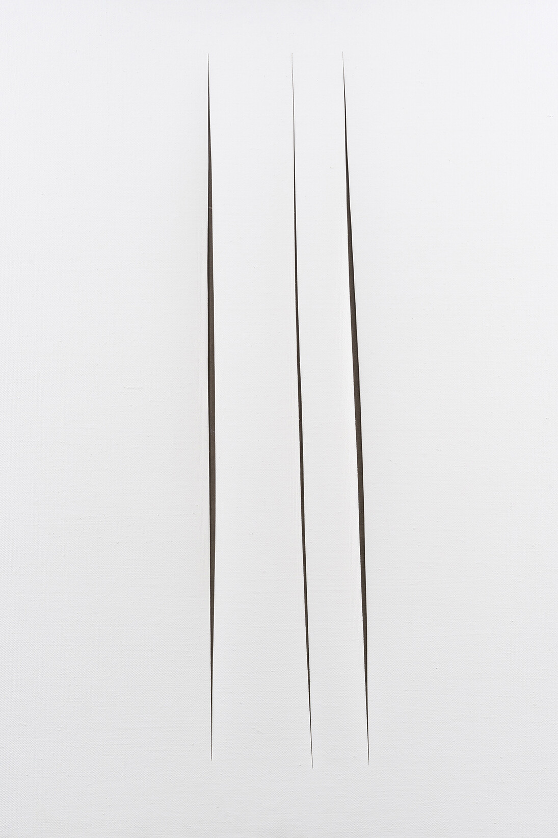 Lucio Fontana, Concetto Spaziale. Attese, 1968, Water-based paint on canvas, 100 x 81 cm / 39.3 x 31 in