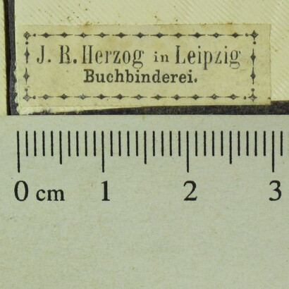 Label from "JR Herzog in Leipzig, bookbinder" with scale for provenance research of the Joint Library Network