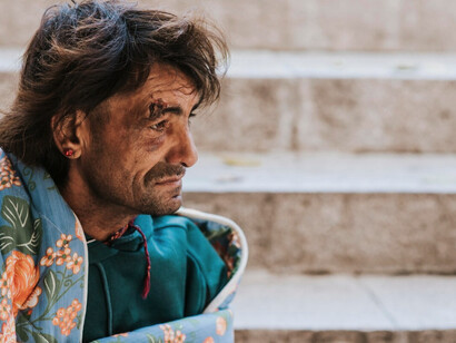 Si los indicadores de la mala distribución de los ingresos no evolucionan a favor de los más pobres, sería una indicación de que se necesitan medidas de redistribución más directas