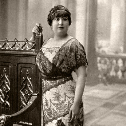 Retrato de Carmen de Burgos en los años 20