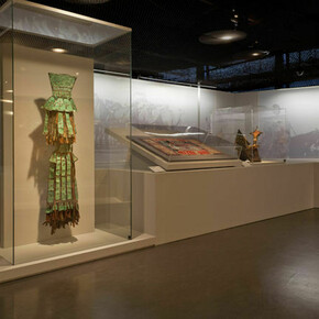 L'Afrique des routes, Exhibition view. Courtesy of Musée du Quai Branly