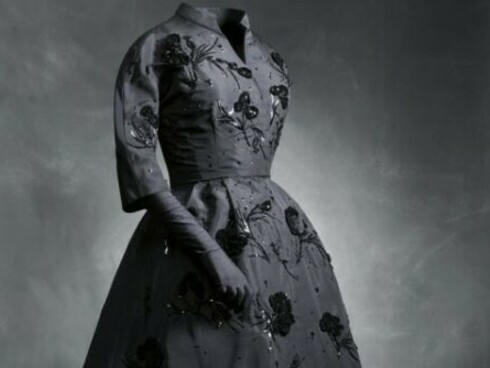 Uno de los vestidos que se pueden ver en la retrospectiva