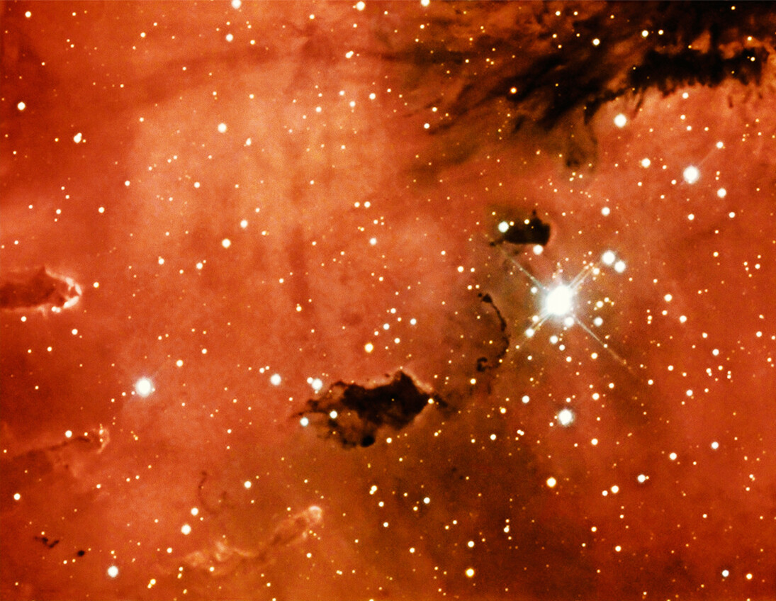 Taryn Simon, NGC 281, The Pacman Nebula, Kitt Peak National Observatory, Tohono O’odham Reservation, Arizona, An American Index of the Hidden and Unfamiliar, 2007, Chromogenic color print / 94,6 x 113,7 cm framed, Courtesy of the artist © 2014 Taryn Simon
