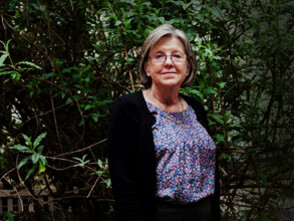 Georgina Mace ha studiato quali possono essere i processi che mettono in pericolo una specie in funzione del suo patrimonio genetico e dell’ambiente in cui vive
