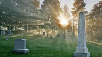 Atardecer en un cementerio