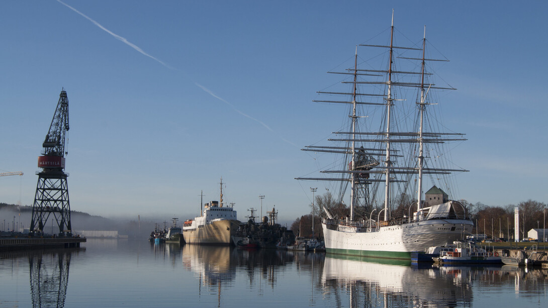 The five lives of the frigate Suomen Joutsen, piece in exhibition. Courtesy of Forum Marinum