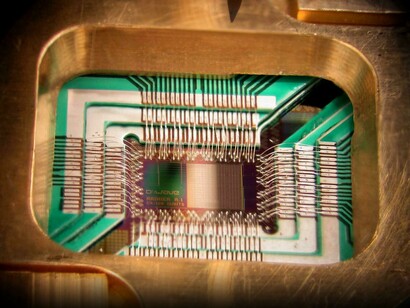 Un chip del computer quantico